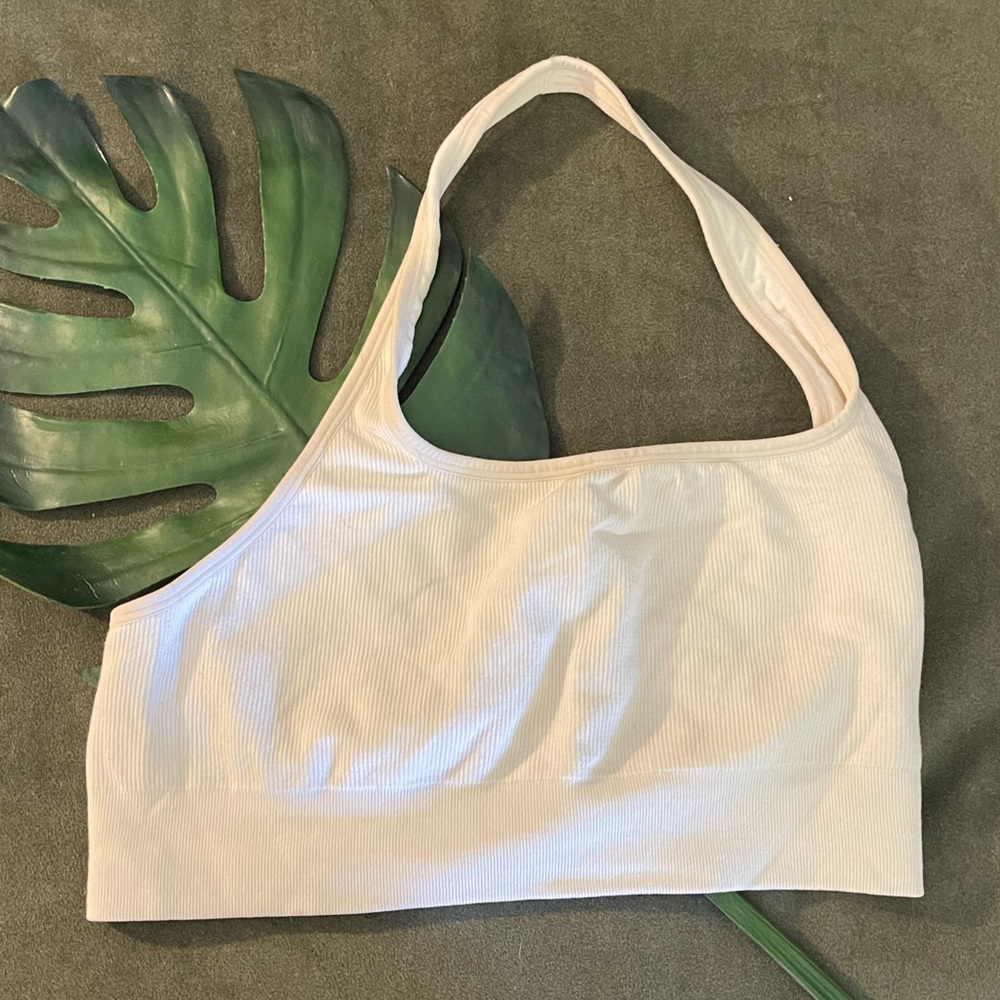 Fabletics Halter Sports Bra! 🌟